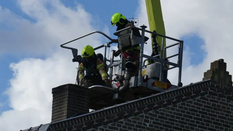 Schoorsteenbrand in Schagerbrug