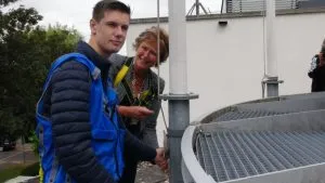 Vlag wappert voor alle geslaagden