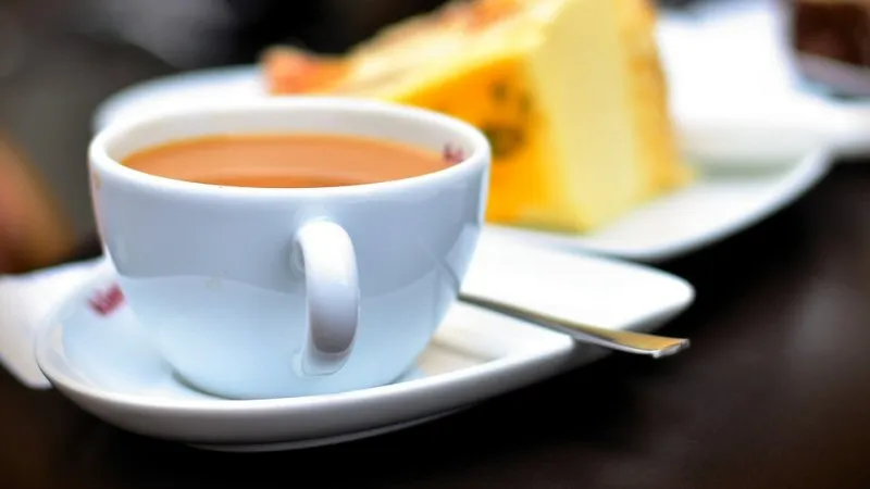 Mantelzorgers eten gebakje bij De Posthoorn