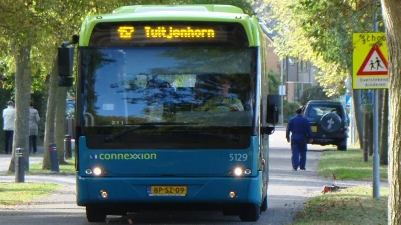 Pro­vin­cie be­taalt Con­nexxi­on ge­woon door