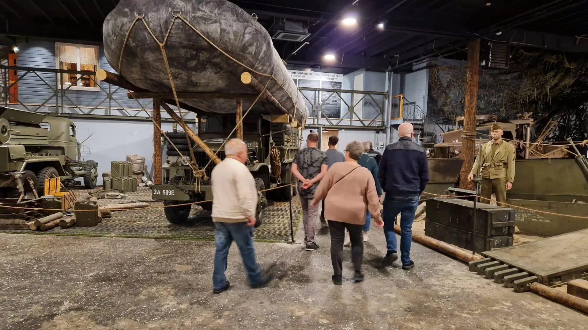 Ondernemerscafé tussen tanks en toekomst