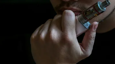Jongeren in gesprek over vapen tijdens Stoptober